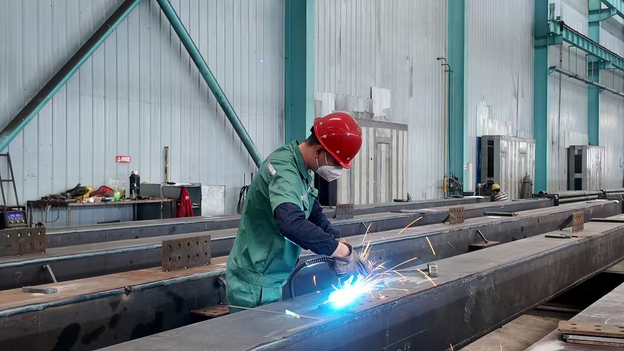 三亿钢构筑牢职业健康防线|全员行动守护工人安康